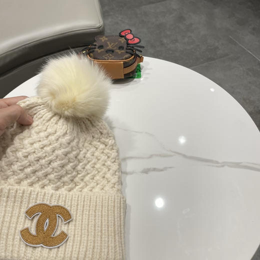 秋冬特惠💰180 香奈儿针织帽，菠萝纹理设计，金色双C标志点缀 商品图5