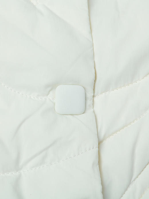 奶白色波浪纹绗缝衬衫式棉服 翻领单排扣宽松廓形保暖显瘦秋冬通勤温柔气质轻熟风上衣 商品图3