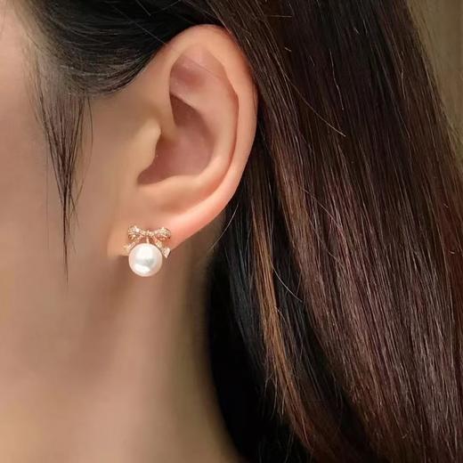 【私席真珠·新年盛宴】18K金镶钻AKOYA珍珠耳钉，8-8.5mm珠，圆（孤品） 商品图2
