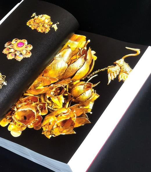 【重磅推荐】《金玉流光：明代王妃首饰珍品》，16开，平装，江西省博物馆编著，江西人民出版社2025年一版一印，雅昌精印，定价460，售价460元。 商品图13