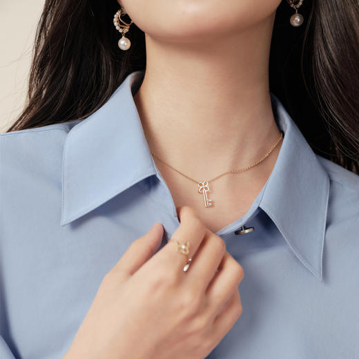 【商场同款】诗凡黎设计感扭结衬衫25秋新款通勤上衣女3G8321371 商品图3