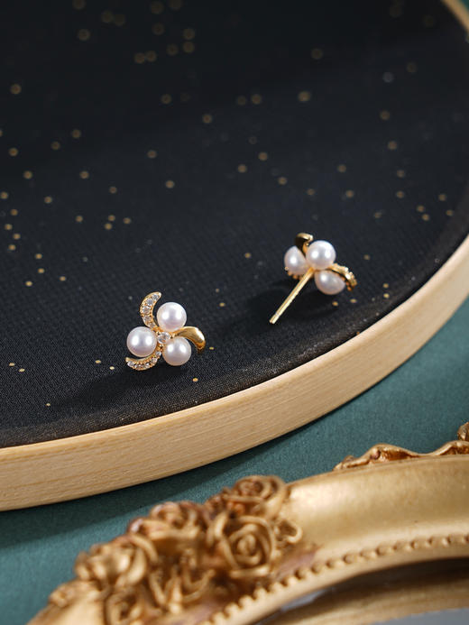 子佩集【风车漫旋】银S925珍珠惜王妃耳钉【MLEH029】3.8mm珠镀金风车三瓣花2601 商品图5