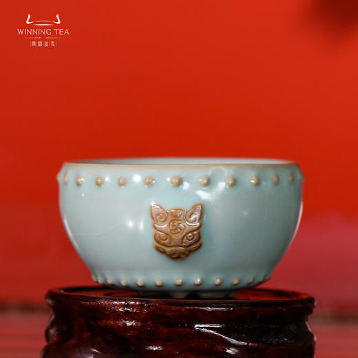 问鼎鼎峰系列天青猪首战鼓杯 商品图0