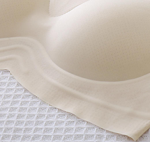 【99元2件】【A款】女士抗菌固定杯果冻内衣冰丝触感贴肤爽滑【FF26501】 商品图4