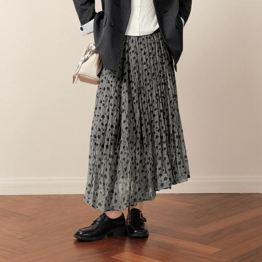 【商场同款】诗凡黎浪漫碎花百褶裙2025秋新款度假长裙3G8241491 商品图2