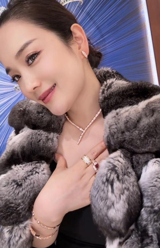 GAONAS  时尚潮流蛇形设计金色项链11709XGO 商品图1