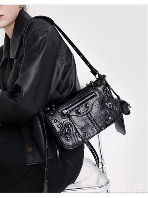 巴黎世家 LeCagole羊皮革翻盖包，机车系列（LZ） 商品图1