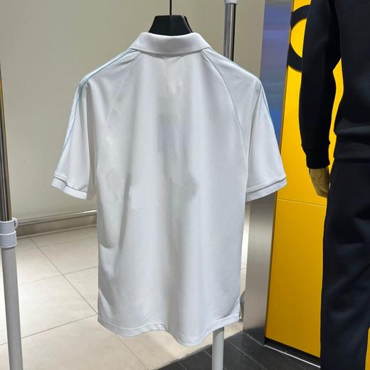 早秋新款男士短袖上衣来啦！渠道高品质❗️一件经典款老钱风十足的短袖T恤，多了点细节，多了点精致，这就足以让你stand out了！ 商品图3