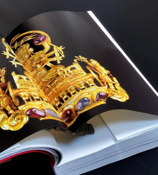 【重磅推荐】《金玉流光：明代王妃首饰珍品》，16开，平装，江西省博物馆编著，江西人民出版社2025年一版一印，雅昌精印，定价460，售价460元。 商品图8