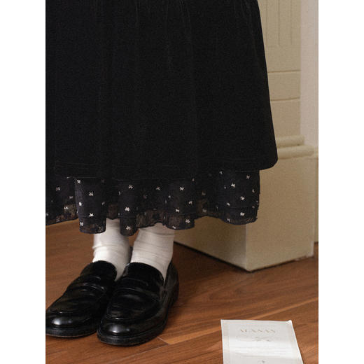 鹿向南「烁烁夜幕」黑色丝绒半身裙女拼接蕾丝冬季新款高腰A字裙 商品图2