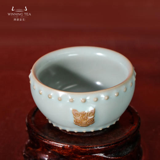 问鼎鼎峰系列天青猪首战鼓杯 商品图3