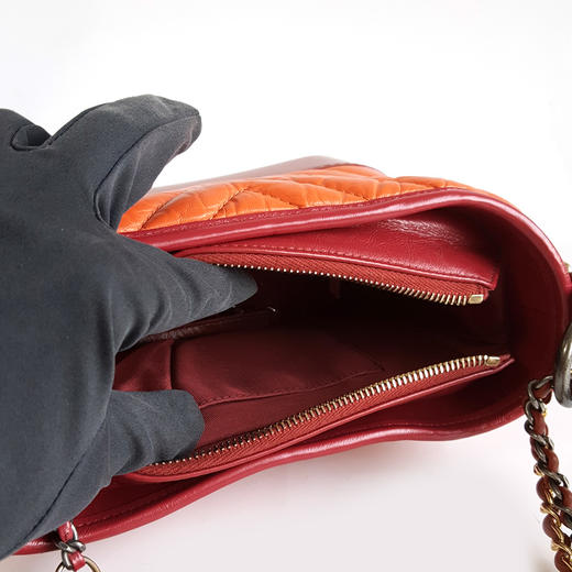 【95新】CHANEL香奈儿Gabrielle系列A91810 Y83983 K1164小号红橘拼色V纹Gabrielle流浪包单肩斜挎包女士 311225AK19 商品图7