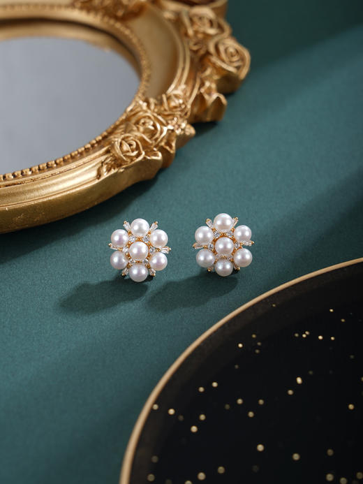 子佩集【时区花语】银S925珍珠惜王妃耳钉【MLEH026】4.5mm珠镀金六瓣花朵2601 商品图3