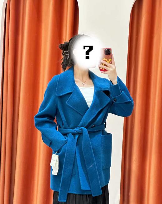 轻暖柔软克莱因蓝大衣 比纯羊毛更柔软的高支天丝羊毛  领口穿法多样 小个子可穿 米思阳2025冬季时尚优雅羊毛双面呢大衣知性毛呢外套女5680 商品图6
