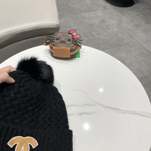 秋冬特惠💰180 香奈儿针织帽，菠萝纹理设计，金色双C标志点缀 商品图5