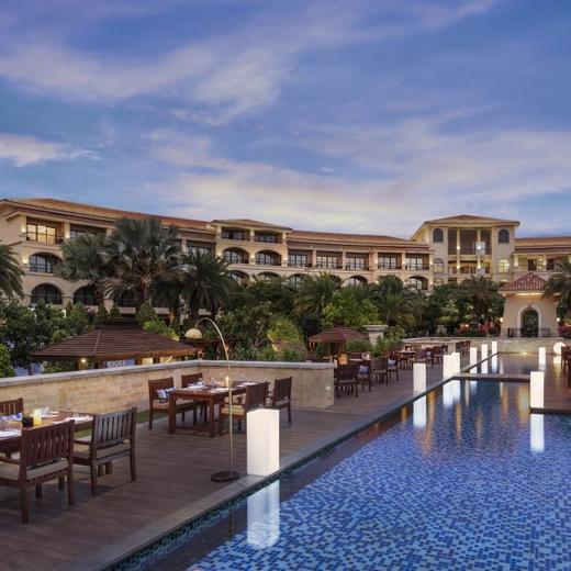 【三亚海棠湾JW万豪度假酒店】2分钟步行直达海棠湾沙滩，坐拥无遮挡海景，畅玩718㎡儿童乐园及多项儿童娱乐活动，享冬令营活动特惠，西班牙风情环绕，尽享悠然假期！ 商品图1