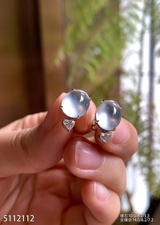 5112112，蛋面耳钉。具体价格微信咨询 商品图0