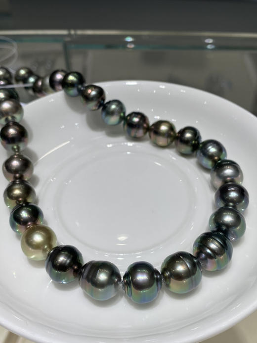【私席真珠·新年盛宴】大溪地极光孔雀色螺纹珠链 11.7-13mm 丰富的晕彩 商品图1