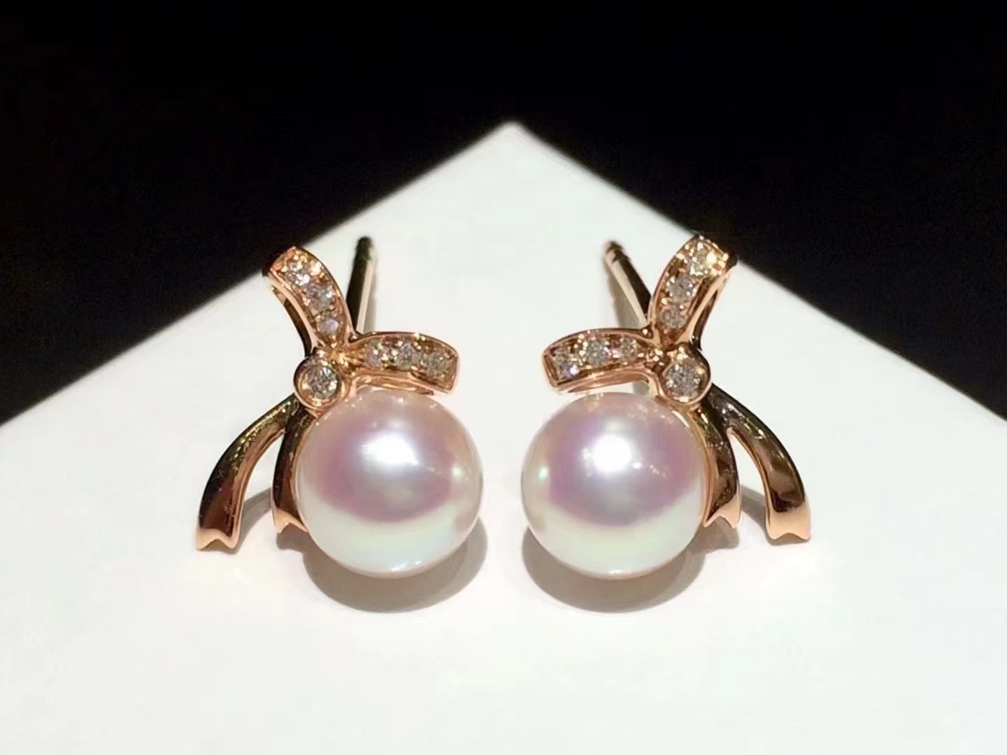 【私席真珠·新年盛宴】18K金镶钻AKOYA珍珠耳钉，5.5-6mm，圆（孤品）