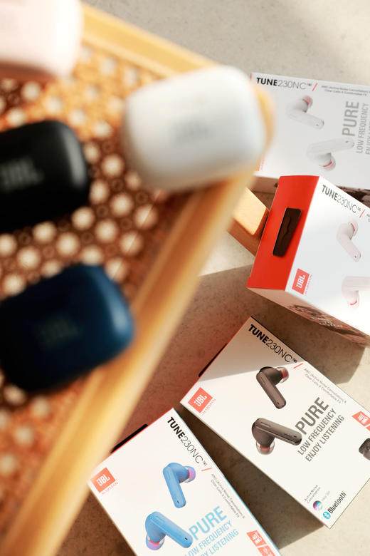 入耳式蓝牙耳机，二代目公司货。原盒品相自降噪运动耳机E010666 商品图4