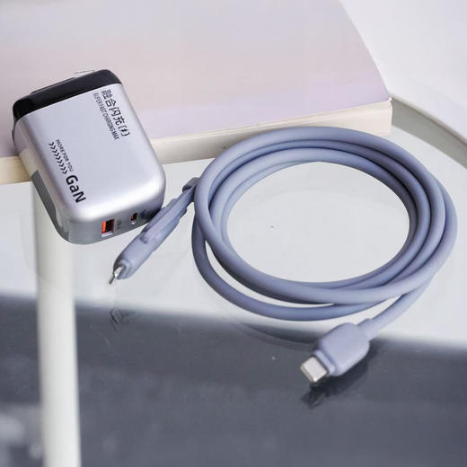 瑞士AURARO小团圆Mini快充低温快充充电器 双接口苹果安卓都可用 告别安全隐患自动断电 第六代半导体芯片 商品图3