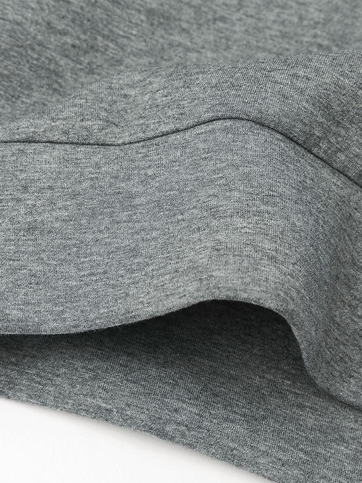 花灰色圆领宽松卫衣 复古徽章字母印花落肩袖休闲显瘦秋冬通勤日常百搭套头上衣 商品图4