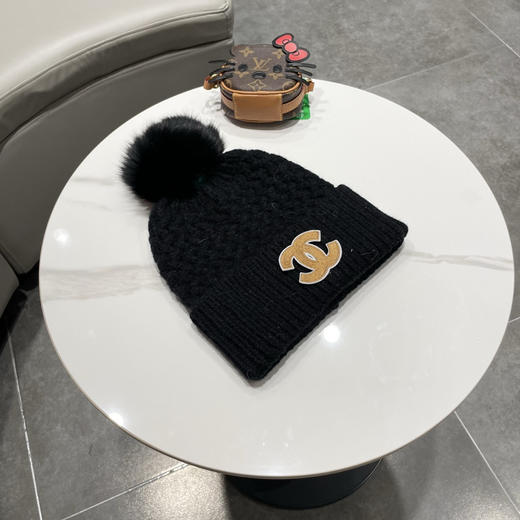 秋冬特惠💰180 香奈儿针织帽，菠萝纹理设计，金色双C标志点缀 商品图2