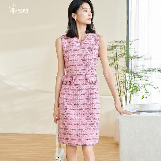 剩S/M/XL 米思阳冬季新款小香风时髦v领连衣裙收腰修身搭配一步裙3473 商品图0