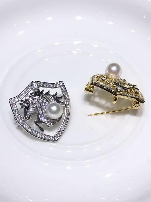 【私席真珠·新年盛宴】特价秒杀·AKOYA小马珍珠胸针 合金镶嵌锆石7-8mm 近圆 商品图2