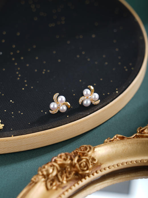 子佩集【风车漫旋】银S925珍珠惜王妃耳钉【MLEH029】3.8mm珠镀金风车三瓣花2601 商品图2