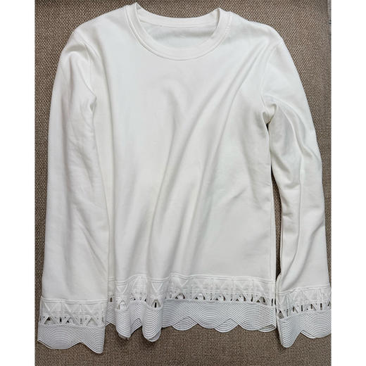 阳光味道 白色抓绒长袖T恤 拼接精致刺绣花边 超软糯的面料触感 一年可穿三季 商品图5