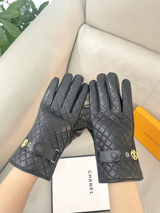 秋冬特惠💰220 LV新款触屏手套 男士手套 高档羊皮手套 商品图8