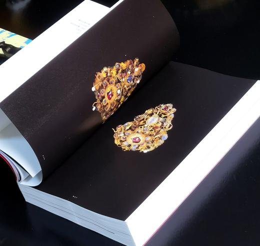 【重磅推荐】《金玉流光：明代王妃首饰珍品》，16开，平装，江西省博物馆编著，江西人民出版社2025年一版一印，雅昌精印，定价460，售价460元。 商品图9