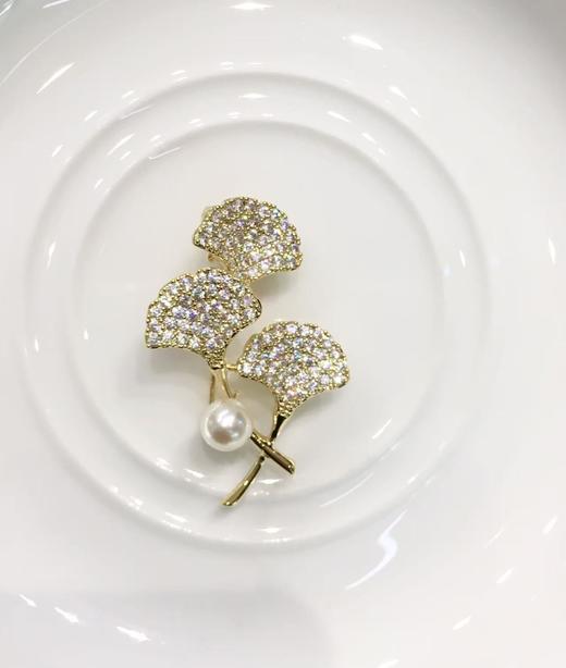 【私席真珠·新年盛宴】AKOYA胸针 合金镶嵌锆石7-8mm 近圆 商品图0
