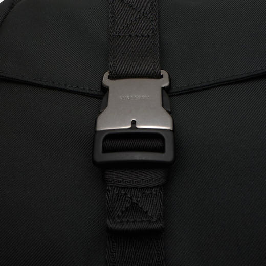 BURBERRY 巴宝莉 男士马术骑士印章奥克尼翻盖双肩包 黑色 8111314 A1189 商品图3