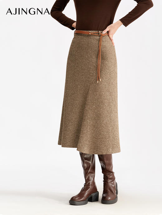 【商场同款】阿菁娜新款松弛感半身裙斜线分割高腰设计面料垂顺通勤简约氛围单品A31C113003 商品图2