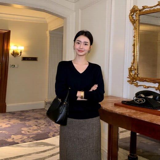 【V领】百搭微宽松套头针织打底衫 商品图6