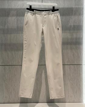 新款男士长裤来了！完全不挑腿型的神裤版型！防水弹力科技面料，新款面料厚薄适中，恰到好处的回弹性，没有任何束缚感！