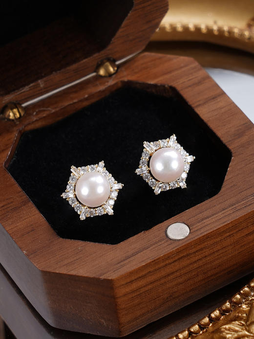 子佩集【雪霁缪斯】银S925珍珠惜王妃耳钉【XXED003】6mm珠双色六角2601 商品图4