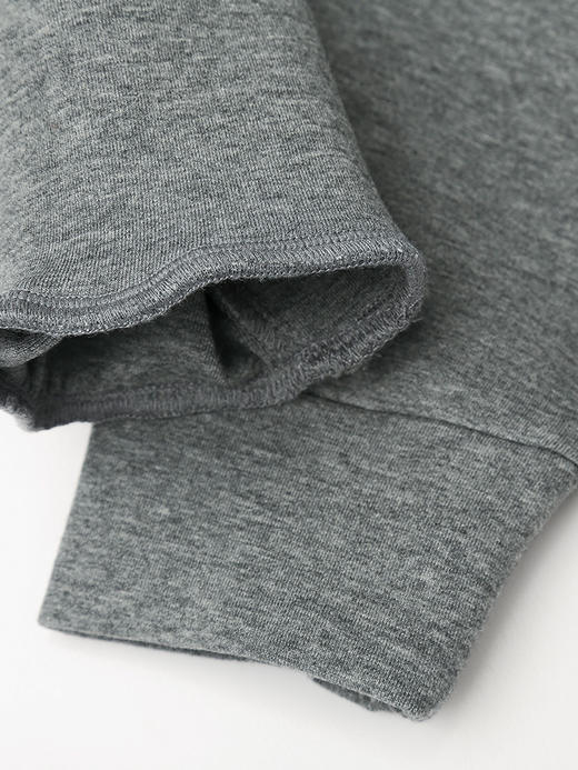 花灰色圆领宽松卫衣 复古徽章字母印花落肩袖休闲显瘦秋冬通勤日常百搭套头上衣 商品图3