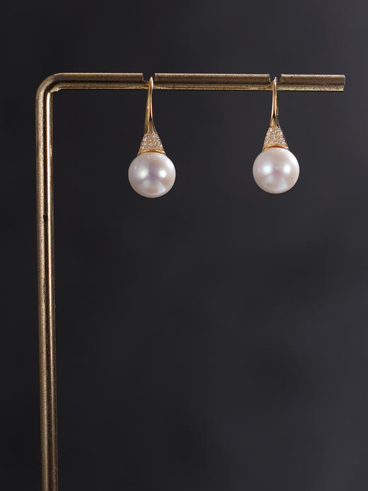 子佩集【月白流光】银S925珍珠惜王妃耳环【MLEH006】8mm珠镀金三角钻2601 商品图2