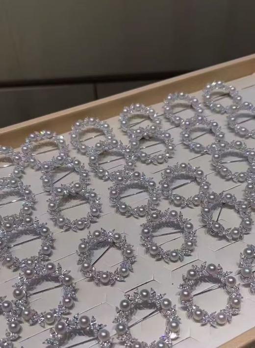 【私席真珠·新年盛宴】皎洁明亮白月光
925银胸针 [色][色]
5-6mmakoya海水珍珠
圆 商品图0