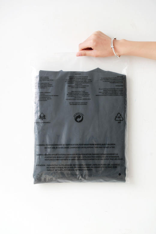 反光涂层字母tee，浮雕大印花工艺。水洗做旧宽松圆领长袖E010668 商品图11