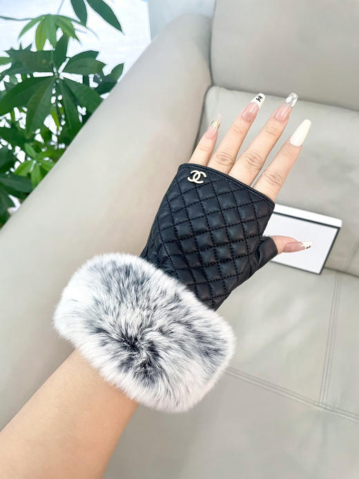 秋冬特惠💰240 香奈儿女士新款高档毛呢短款手套选用进口小羊皮 商品图7