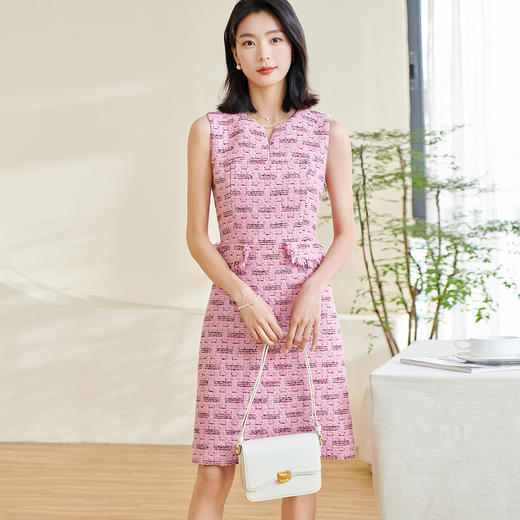 剩S/M/XL 米思阳冬季新款小香风时髦v领连衣裙收腰修身搭配一步裙3473 商品图1