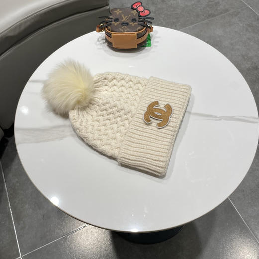 秋冬特惠💰180 香奈儿针织帽，菠萝纹理设计，金色双C标志点缀 商品图2