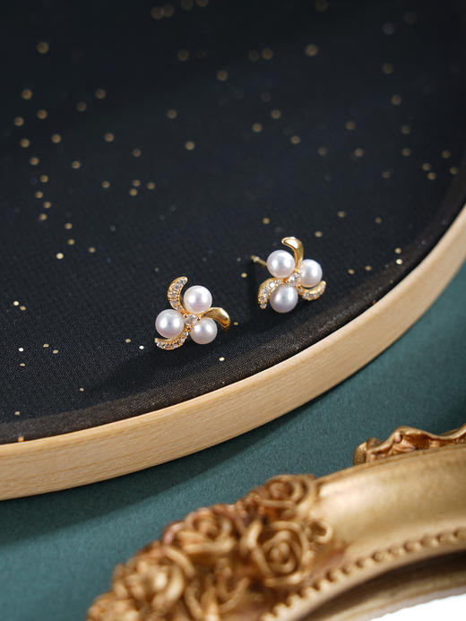 子佩集【风车漫旋】银S925珍珠惜王妃耳钉【MLEH029】3.8mm珠镀金风车三瓣花2601 商品图8