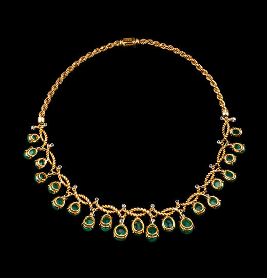 独角鹿西洋古董20世纪后期法国顶级珠宝品牌卡地亚出品18K黄金及铂金镶嵌钻石及祖母绿扭绳造型项链 商品图6