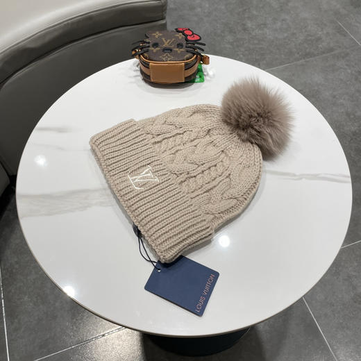 秋冬特惠💰180 LV针织帽，经典麻花编织设计 商品图1