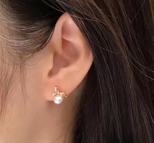【私席真珠·新年盛宴】18K金镶钻AKOYA珍珠耳钉，5.5-6mm，圆（孤品） 商品图2